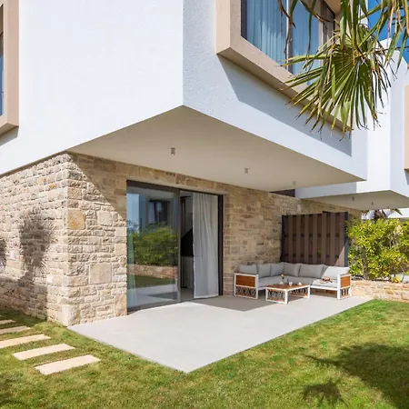 Holiday Palms-2 By Interhome Vikendica *